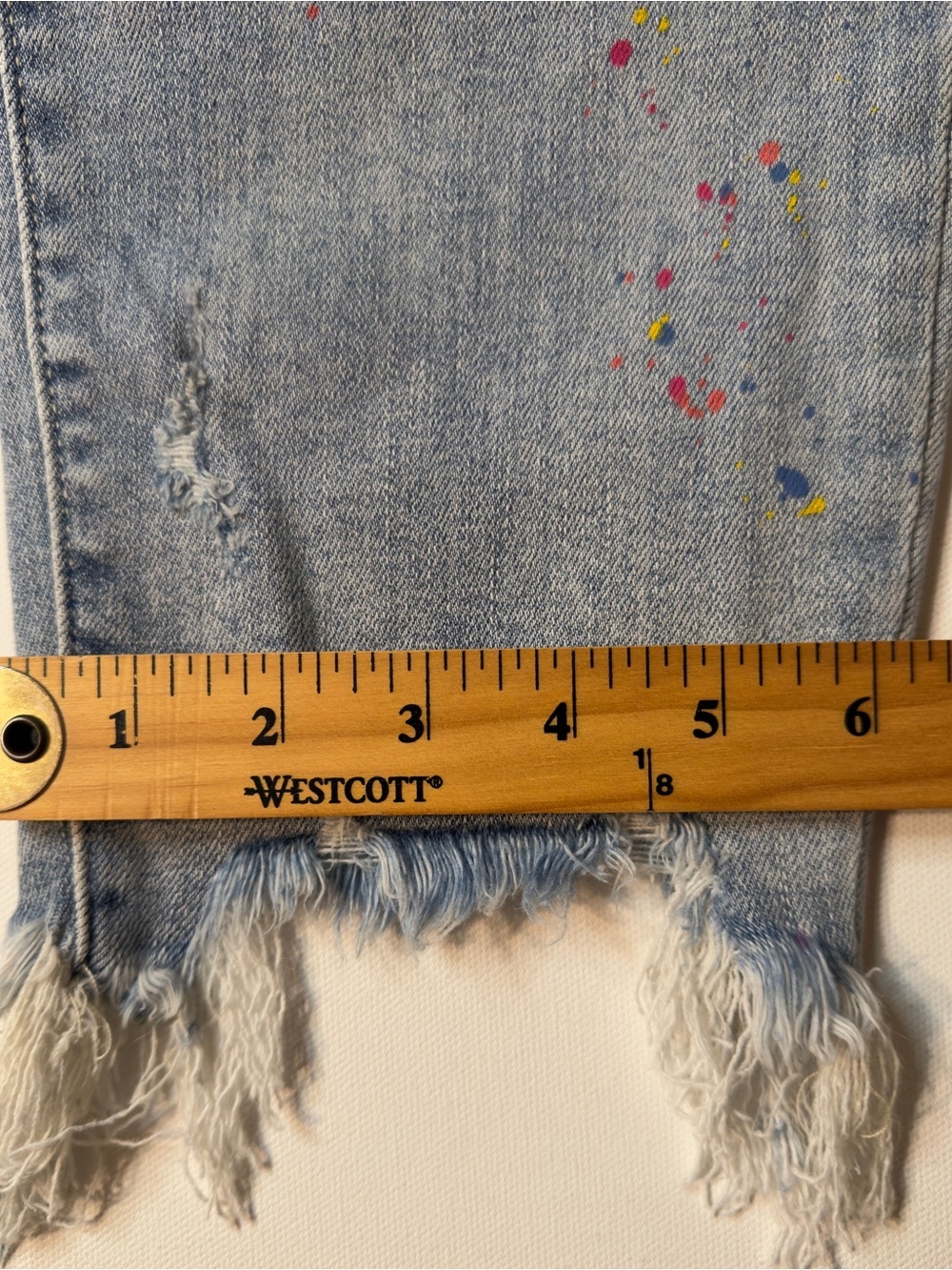 EUC Women's Judy Blue Los Angeles Distressed Paint-Splatter Size 11/30 Boyfriend - Picture 3 of 14